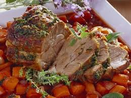 Geschmorter Schweinenacken Mit Mohren Rezept Schweinebraten Rezept Schweinebraten Rezepte Einfach Schweinenacken