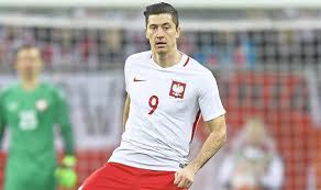 Listed below are the complete polish footballer robert lewandoski body measurements details such as his weight, height, chest, waist, biceps and shoe size. Euro 2016 Bayern Munich Star Robert Lewandowski Focused On Poland Euro 2016 Sport Express Co Uk