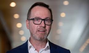 Whistleblower bill excluding sexual harassment complaints from protection  goes too far, Greens senator says