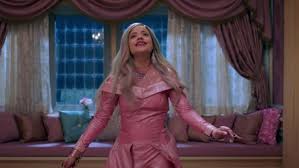 After ben's coronation in descendants, the villain kids mal, evie, carlos and jay settle in at being good while their villainous parents are still roaming the isle of the lost. Sarah Jeffery S Queen Of Mean Lyrics From Descendants 3 Billboard Billboard