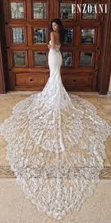 Brides can choose to wear either authentic dresses from a specific era or opt to have vintage inspired wedding dresses made to suit their own design. Lakama Laramakrishnan2 Profile Pinterest