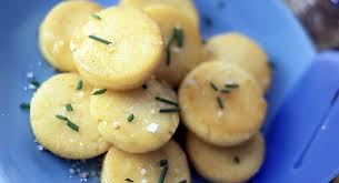 Tout Ce Qu On Peut Faire Avec Un Paquet De Semoule En 2020 Gnocchis Recette Aliments Sales