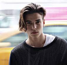 💡 in questo video tutorial ti presento un taglio medio lungo, molto dinamico e moderno con un ciuffo versatile.buona v. 1001 Idee Per Capelli Medio Lunghi Uomo Per Un Hairstyle Di Tendenza