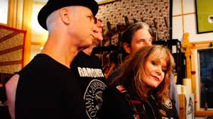 Under the big black sun 4. X Ein Grosses Stuck Punk Geschichte Lebt Sounds Srf