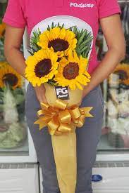 Bouquet Of Sunflowers Www Fgdavao Com Price List Can Be Seen On Our Website Store Address 123 Lopez Ja Sunflower Arrangements Flower Gift Flower Arrangements
