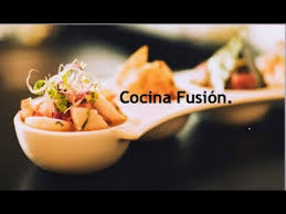 La cocina fusión es un concepto general que se emplea en gastronomía para indicar tanto la mezcla de estilos culinarios de diferentes culturas como la mezcla de ingredientes representativos de otros países, mezcla de condimentos y/o especias, prácticas culinarias, etc. Que Es Cocina Fusion Chifa Balti Creole Cajun Nikkei Tex Mex Prehispanica Youtube