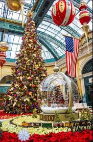 Shop spirit halloween for an incredible selection of halloween costumes, halloween decorations, halloween accessories, and halloween makeup. Christmas At The Bellagio Hotel In Las Vegas Ukrasheniya Proekty Dekor