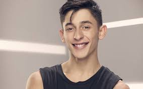 Special guests help Marcelo Pacleb open Kapolei dance studio