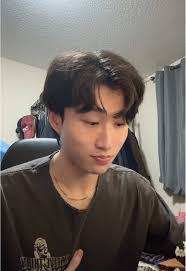 Kendall Kitching's Instagram, Twitter & Facebook