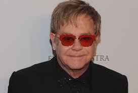 Je ne vois pas mes fils" : Elton John fait de bouleversantes confidences  sur sa maladie