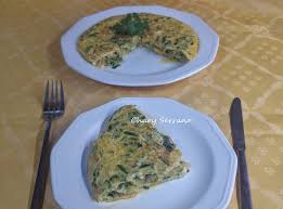 Los grelos, verdura rica en vitamina a, vitamina b9 y vitamina k del grupo de las verduras y hortalizas y alimento bajo en calorías. Tortilla De Grelos Con Cebolla Patatas Y Chorizo Mi Cocina Y Otras Cosas Chary Serrano