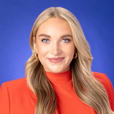 TMJ4 news crew discovers woman trapped