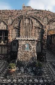 La Maison Picassiette Raymond Isidore Was Born In 1900 In 1924 He Married His Wife Adrienne A Widow 10 Years Olde Chartres Outdoor Wall Art Art Sites