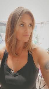 Lesa Clay's Instagram, Twitter & Facebook