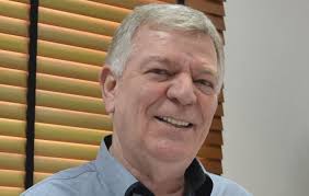 Prof. Artur é reeleito em Mongaguá com 38% dos votos