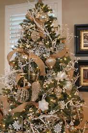 35 Picture Perfect Christmas Tree Ideas You Have Never Seen Before Gold Christmas Tree Decorations Gold Christmas Decorations Gold Christmas Tree
