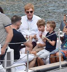 Слушать песни и музыку elton john (элтон джон) онлайн. Elton John Treats Husband David Furnish To An 80 000 Rolex Daily Mail Online