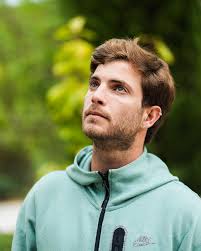 הנאום המלא : רועד מהתרגשות … מול 3800 איש בתיאטרון וונג בבוסטון, דיברתי על  המסע המשותף של כל שורדי השביעי באוקטובר