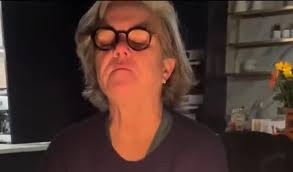 Rosie O'Donnell's sells NYC penthouse eating a $1.1M loss fleeing to  Ireland.