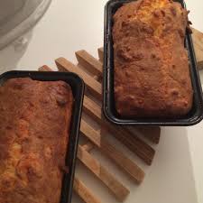 Recette Originale Cake Chevre Saumon Je L Ai Goute Pour La Premiere Fois Chez Une Amie Quand Elle M A Annonce Le Contenu Du Cak Cake Chevre Alimentation Cake