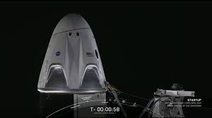 A spacex spacecraft carrying four astronauts soared into outer space sunday — marking the kick off of what nasa hopes will be years of the company helping to keep the international space station fully staffed. Top 30 Crew Dragon Gifs Find The Best Gif On Gfycat