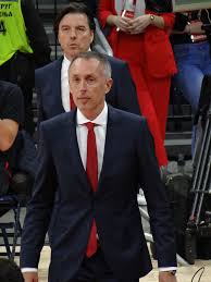 Ο 26χρονος μέσος χτύπησε τον αστράγαλό του στο χθεσινό ματς με την. Milan Tomic Wikipedia