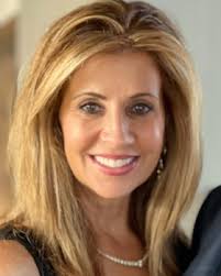 Lisa Capizzi's Instagram, Twitter & Facebook