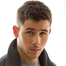 Nick Jonas Haircut Low Fade Cropped Top Nick Jonas Haircut Mens Hairstyles Long Hair Styles Men