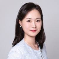 Elle Yoon's Instagram, Twitter & Facebook