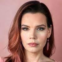 Jillian Benton's Instagram, Twitter & Facebook