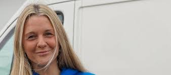 Andrea Pont's Instagram, Twitter & Facebook