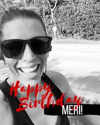 Happy Birthday to our Monday morning queen Robyn! We hope you have the best  day @rtemp08 and are so lucky to have you ❤️