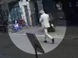 De vries (1956, aalsmeer) is al decennialang nederlands meest bekende misdaadverslaggever. Cctv Captures Sound Of Dutch Journalist Peter R De Vries Shooting World News Sky News
