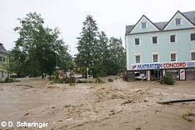 Hochwasserlage im rottal spitzt sich zu. Katastrophenalarm In Rottal Inn 5 Tote Durch Hochwasser Feuerwehr Magazin