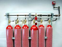 Alat pemadam ini mengeluarkan uap dan gas yang menyelimuti api dan menyingkirkan oksigen sehingga dapat memadamkan api. Alat Pemadam Co2 System Memiliki Sifat Penetrasi Yang Baik