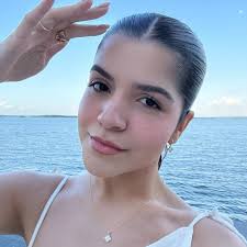 Sharon Bravo (@sharonxanelle) • Instagram photos and videos