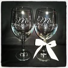 Download Bride Groom Mr Mrs Wine Glasses Or Champagne Flutes Toasting Set Personalized Etched With Last Name An Bridal Glasses Wedding Glasses Diy Wine Glasses