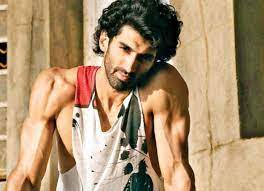 Watch Aditya Roy Kapur Says The Kiss In Malang Is A Tribute To This Actor Bollywood News Bollywood Hungama Then a flashback as we are. watch aditya roy kapur says the kiss