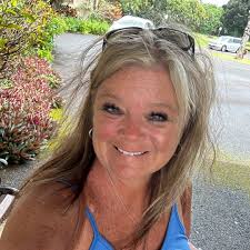 📣Tour Giveaw@y time! There's more Summer and Tiki fun to be had! You know  the drill... 🏝 Tell us who you're bringing👇 🏝 Sh@re this! That's all you  need to do -