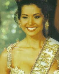 Lina Gaviria's Instagram, Twitter & Facebook