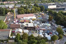 Franky edlinger begrüßt sie ganz besonders zum traditionellen weihnachtsmarkt! Frankys Catering Event