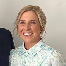 Erin Ault's Instagram, Twitter & Facebook