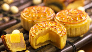 Menjadi tradisi orang cina untuk makan kuih bulan ditemani the cina panas. Perayaan Kuih Bulan Dewi Bulan Dan Pemberontakan Kata Malaysia