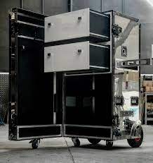 Total Crome Flight Case 100 Ma Adesso In Italy Riding Horse Monta Inglese Modello Medium Special Crome Flight Case Road Case Van Aesthetic I Shop Studio Setup