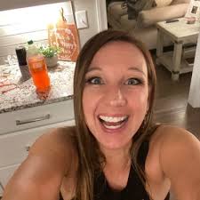 April Ernstes (@AprilErnstes)