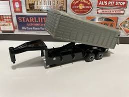 Free shipping online orders over $150 except vehicles/trailers. Toy Gooseneck Trailer Indiana Contemporary Manufacture Diecast Farm Vehicles For Sale Ebay
