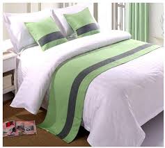 Dall'ingresso alla camera da letto, il nostro assortimento di passatoie e tappeti di piccole dimensioni porta morbidezza, comfort e colore in casa tua. 1 Federa W Pleiy Runner Da Letto Matrimoniale Coprimaterasso Per Letto A Righe In Cotone Tinta Unita Copriletto Per Hotel Hotel A Cinque Stelle Decorazione Del Letto Beige 45x45 Cm Copriletti Biancheria Da