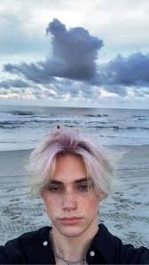 10 Short hair dyed roots ideas