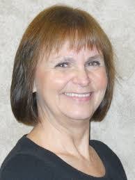 Marilyn Handley's Instagram, Twitter & Facebook