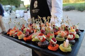 Nous organisons votre réception de mariage (de 50 à 300 personnes) en loire atlantique (44), et pour un repas de mariage à nantes ou sur toute autre commune du département, brison traiteur est. Atelier Traiteur Mariage Bapteme Seminaire A Marseille Et En Provence